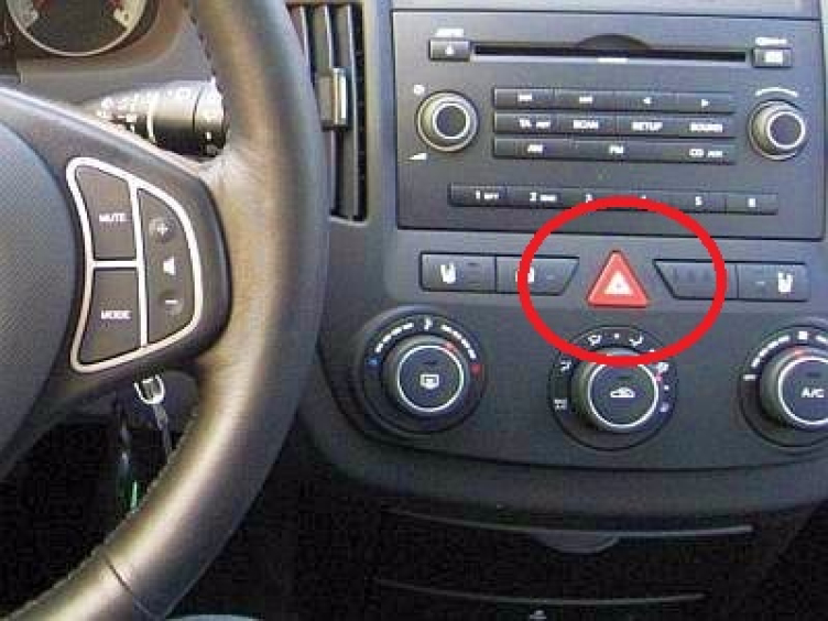 ar veikia avarine sviesos signalizacija2